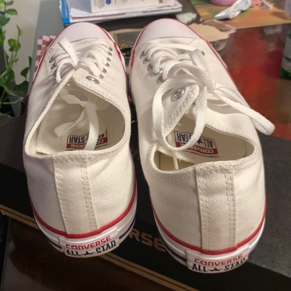 Men’s White Converse - Picture 2 of 4